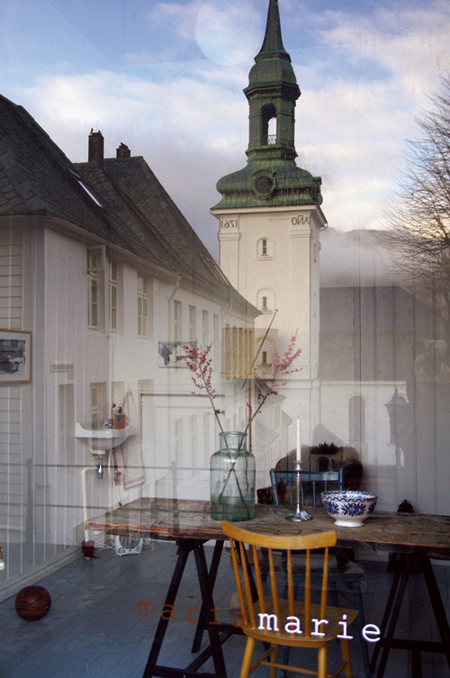 illustrasjon: Nykirken reflected